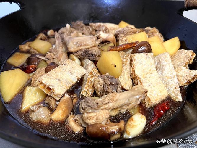 Khoa Cảnh sát hình sự tuyên truyền phòng chống mua bán người tại huyện Mường Chà, tỉnh Điện Biên